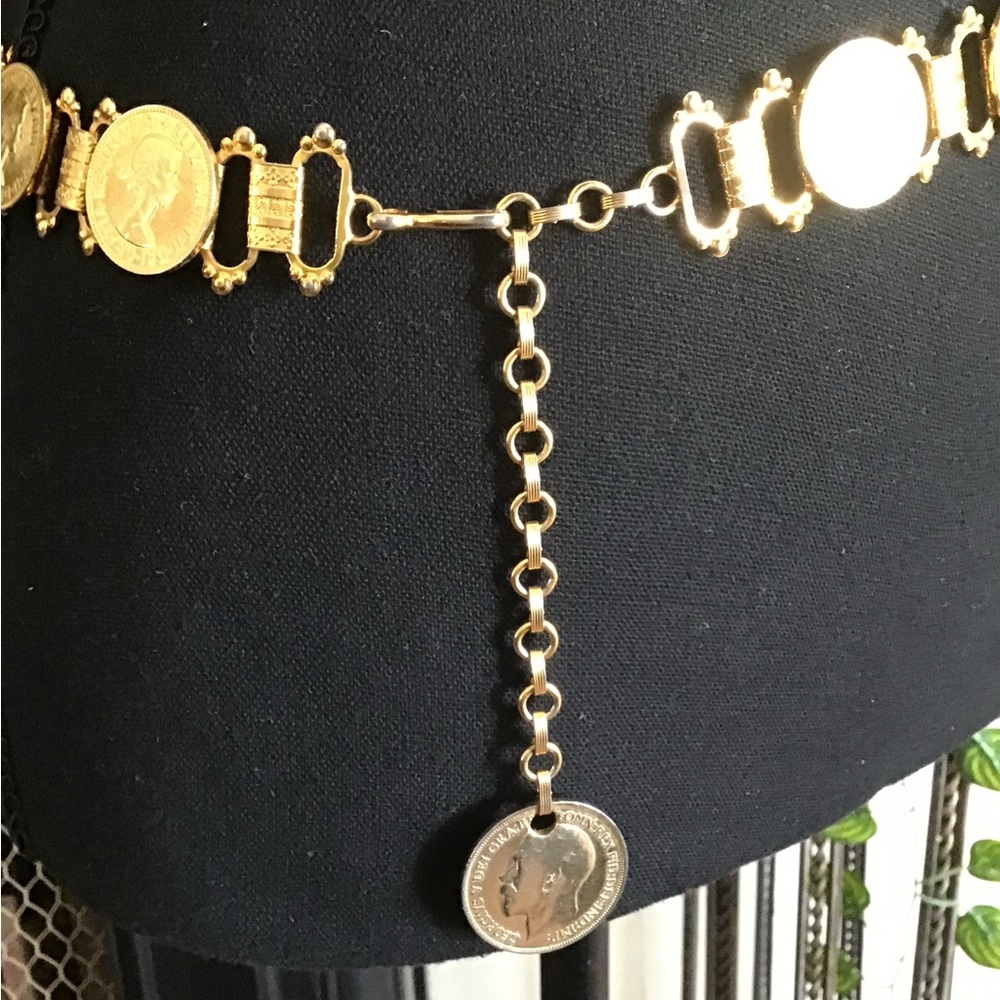 Gold Chain Belt - Picture 2 of 9